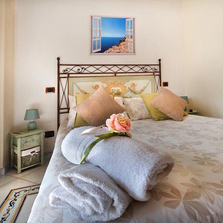 Bed and Breakfast La Finestra Sul Mare Ischia Exterior foto