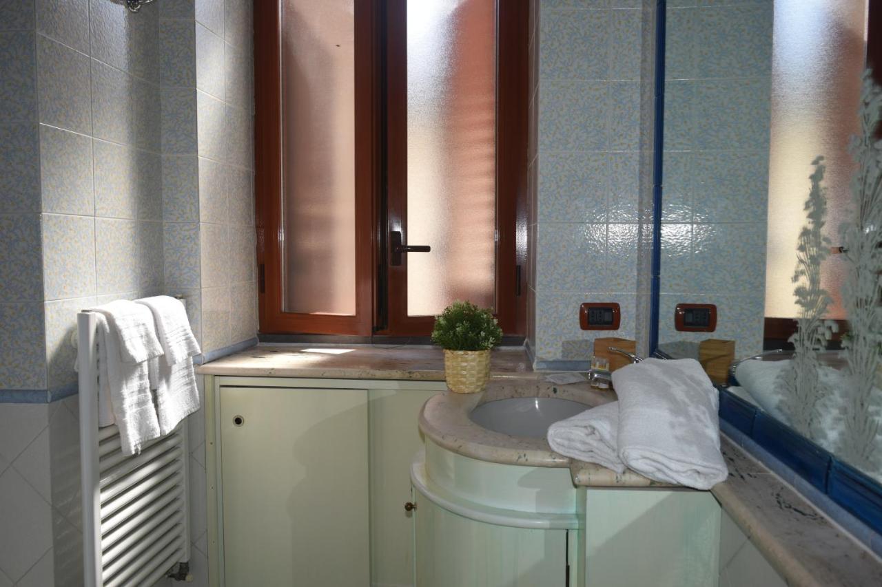 Bed and Breakfast La Finestra Sul Mare Ischia Exterior foto