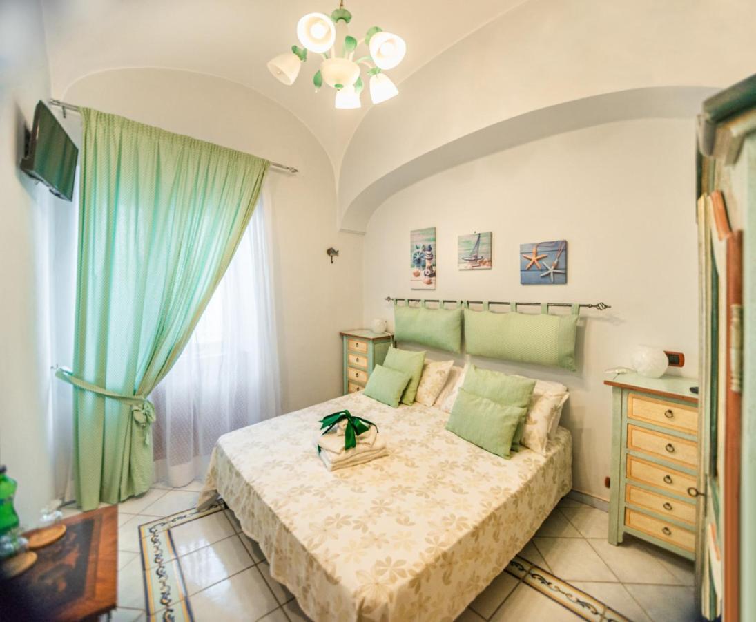 Bed and Breakfast La Finestra Sul Mare Ischia Exterior foto