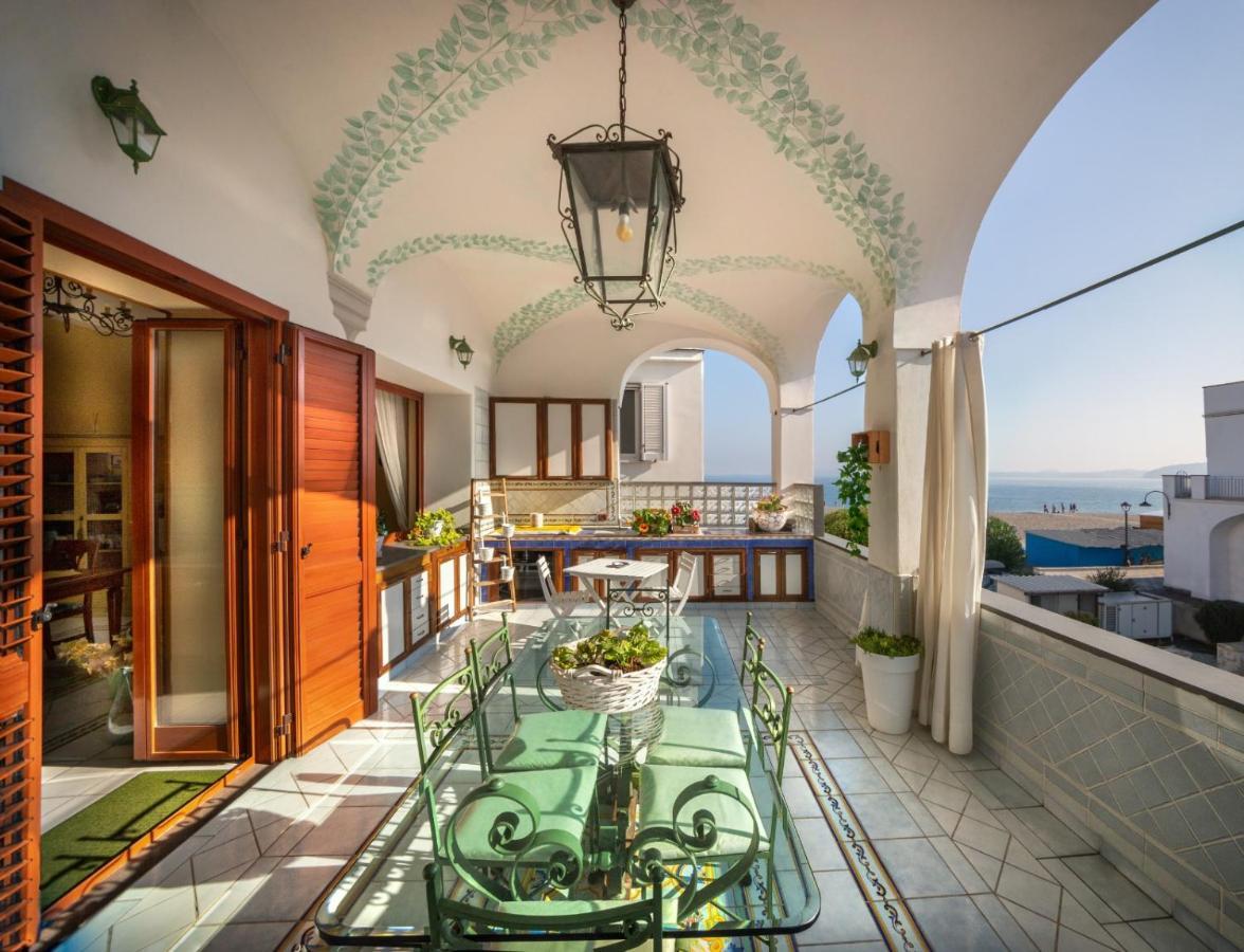 Bed and Breakfast La Finestra Sul Mare Ischia Exterior foto