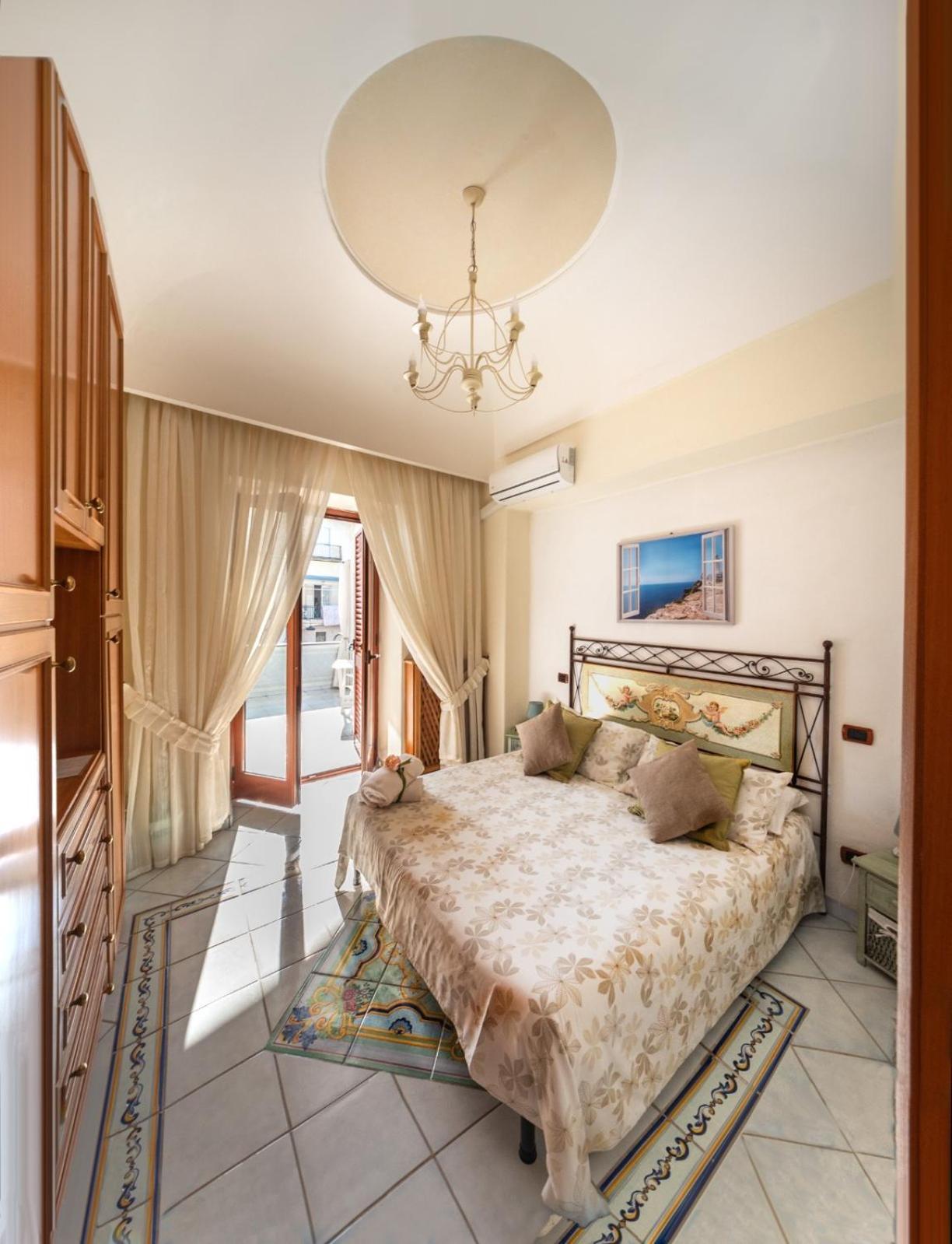 Bed and Breakfast La Finestra Sul Mare Ischia Exterior foto