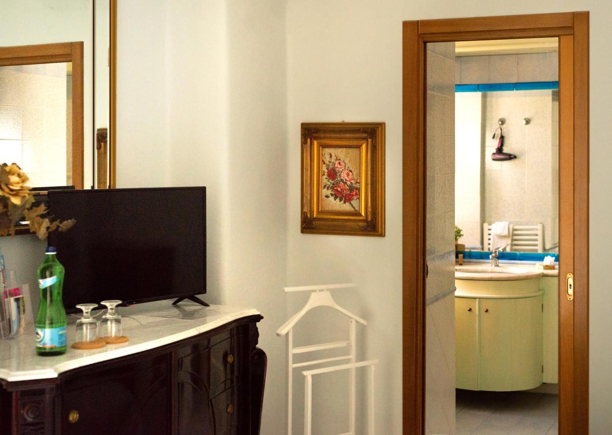 Bed and Breakfast La Finestra Sul Mare Ischia Exterior foto